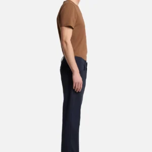 Alternative view of THE STRAIGHT in Luxe Performance Knit